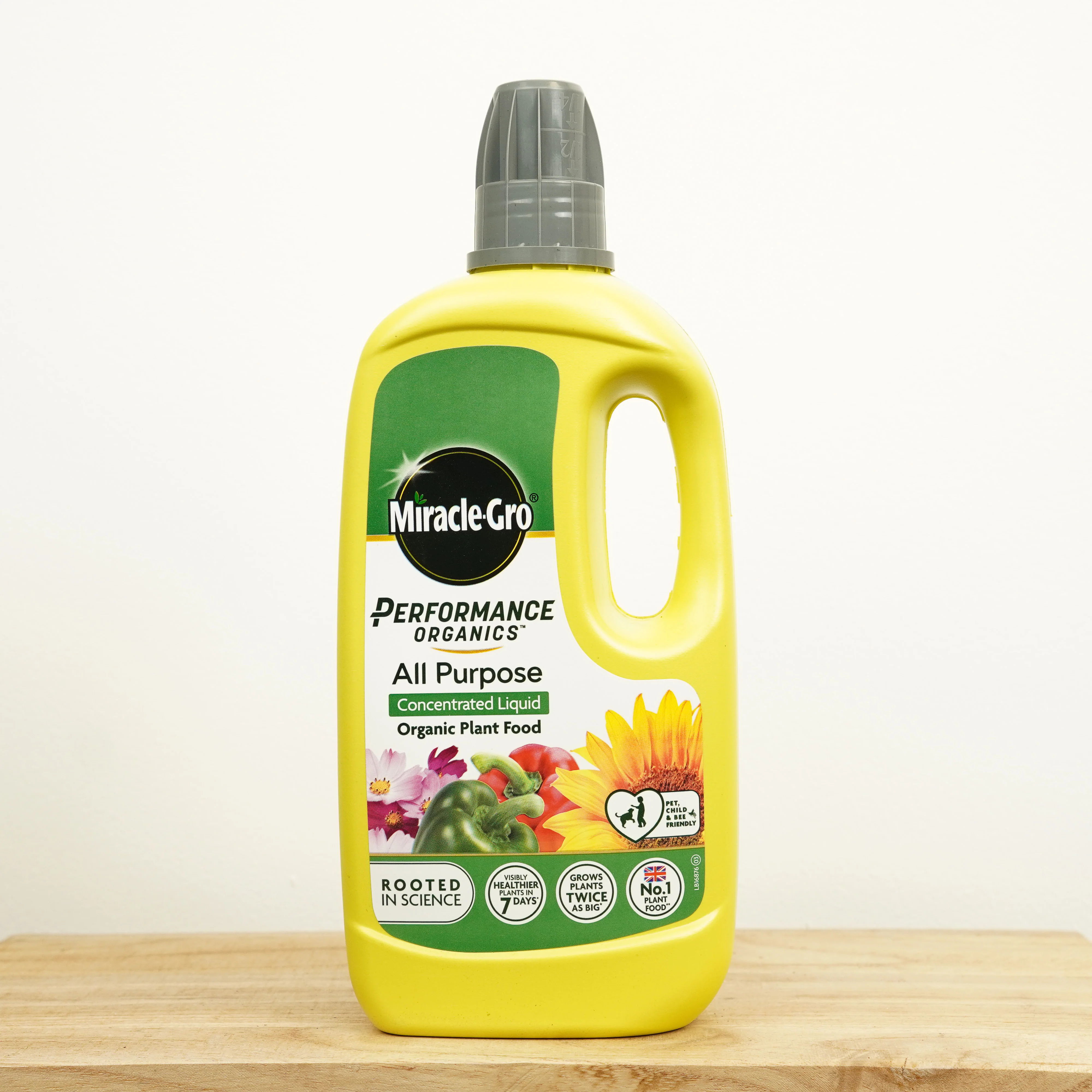 Miracle-Gro® All Purpose Organic Liquid Plant Food | Performance Organics - Image 2